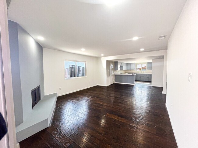 Building Photo - 17536 Ivy Ave