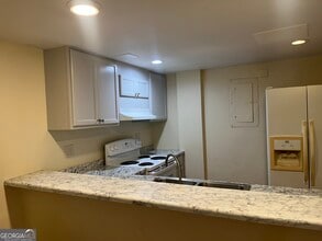 Building Photo - 416 Barbashela Dr