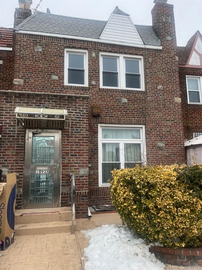 Building Photo - 250-23 88th Rd