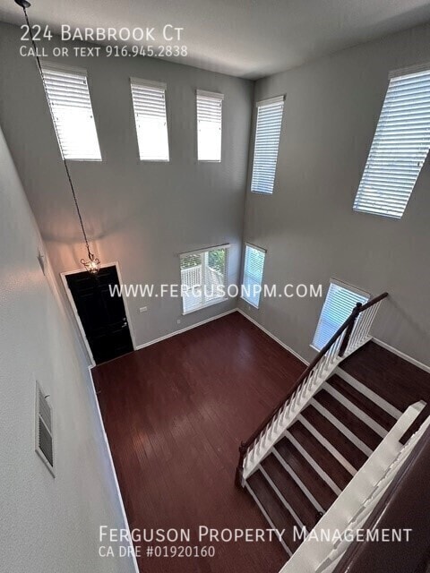 Building Photo - 224 Barbrook Ct