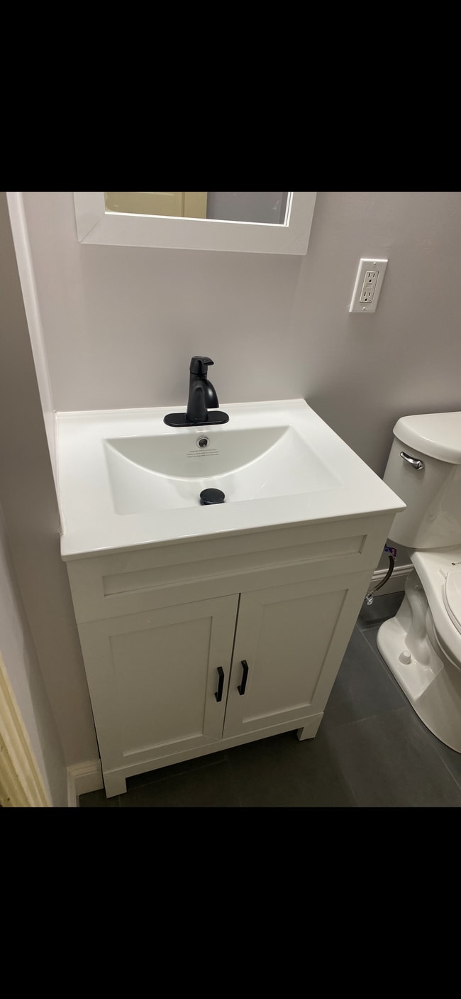 Building Photo - 18 Summer St