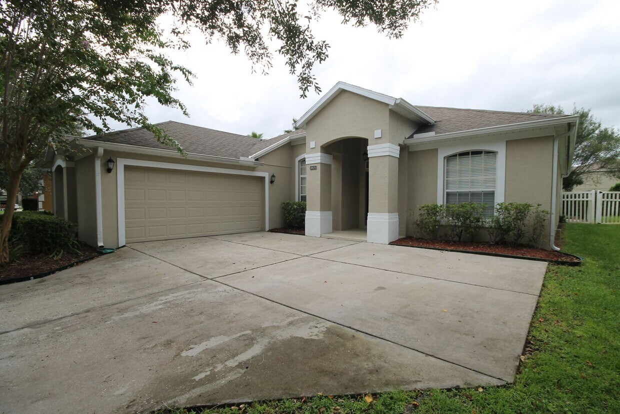 Foto principal - BEAUTIFUL 4 Bedroom 2 Bath Pool Home in Or...