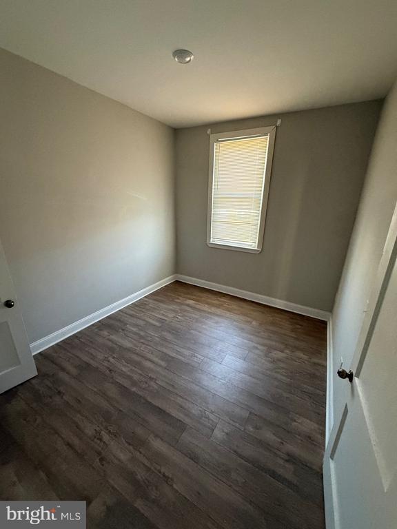 Foto del edificio - 4028 W Girard Ave