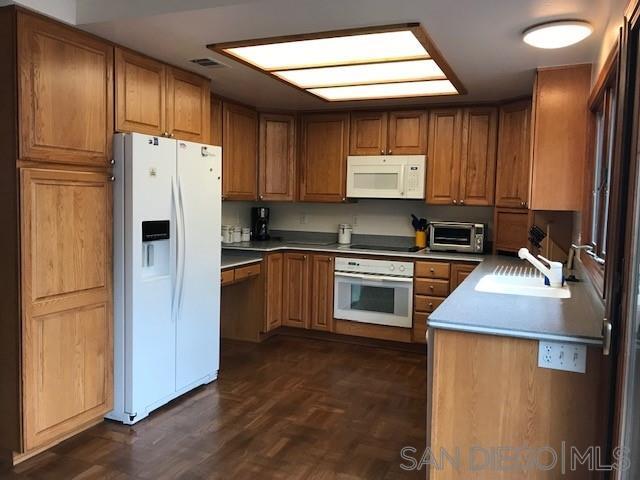 Foto del edificio - 2770 Caminito Cedros