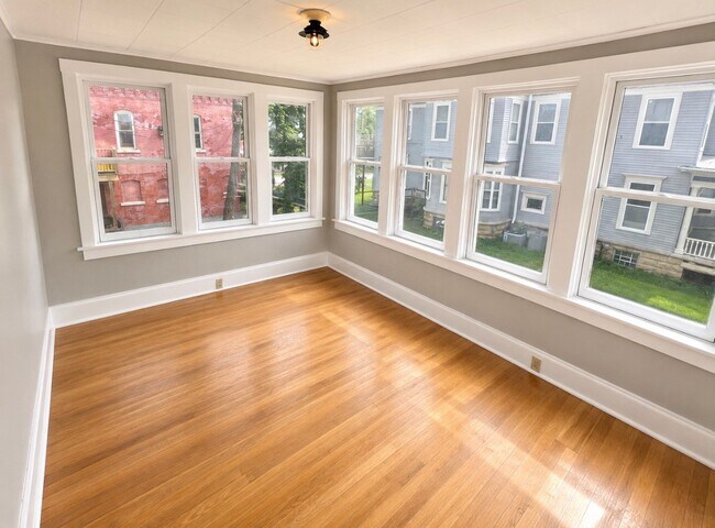 Foto del edificio - 571 Jefferson St