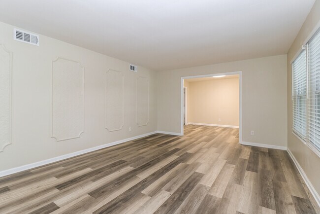 Foto del edificio - 2325 Vorhof Dr