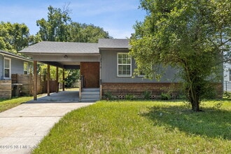 Building Photo - 3318 Dellwood Ave