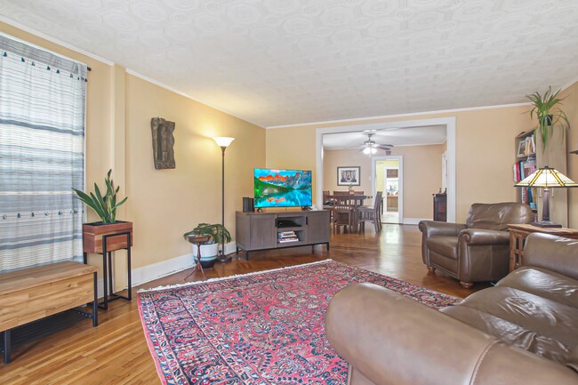Building Photo - 69-37 Olcott St