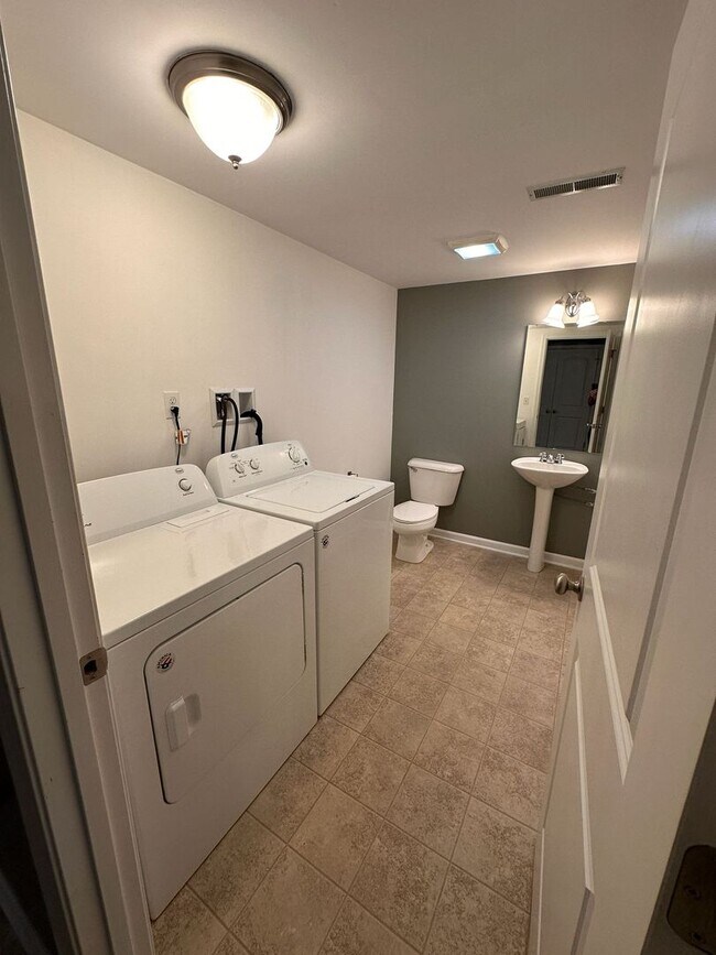 Foto del edificio - 2094 Market St Ext