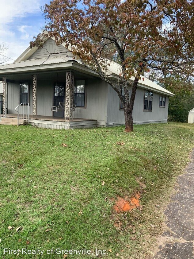 Primary Photo - 3 br, 1 bath House - 110 Lucille St.