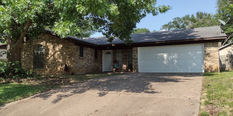 Primary Photo - 118 Juniper Dr