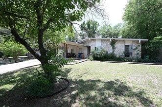 Building Photo - 1503 Valleyridge Dr