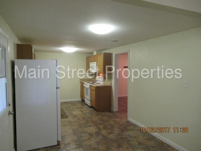 Building Photo - 6104 Nashville Ave