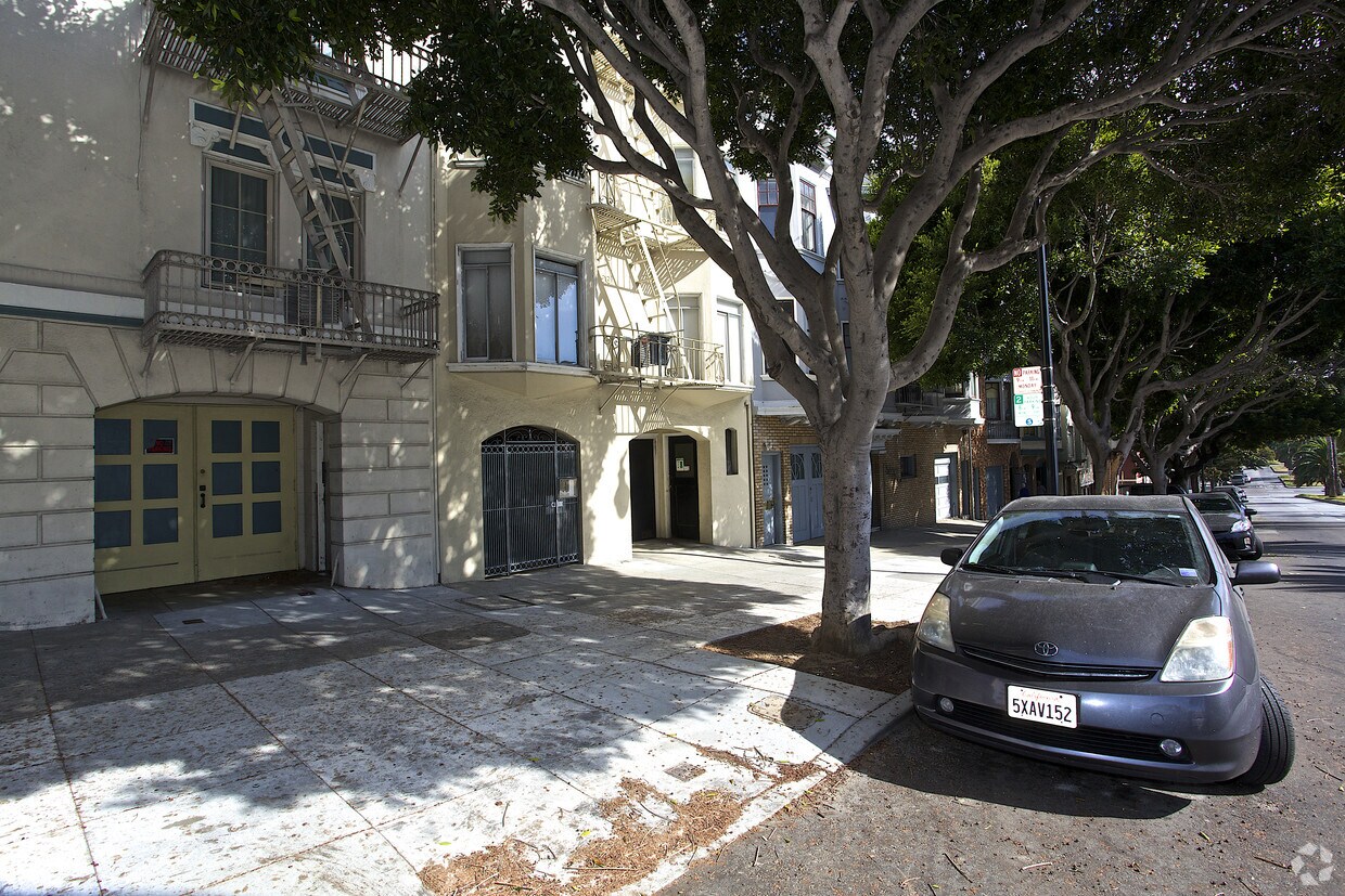 Building Photo - 115 Dolores St