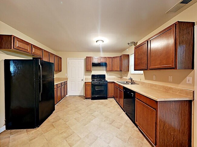 Building Photo - 10550 Ash Rill Dr