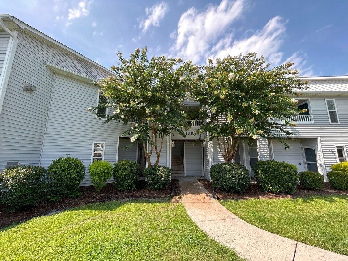 First floor 2 bedroom/2 bathroom condomini... - First floor 2 bedroom/2 bathroom condomini...