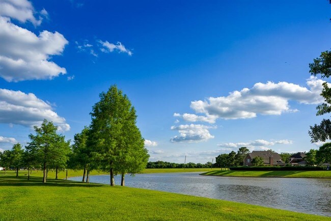 Foto del edificio - 3207 Double Lake Dr
