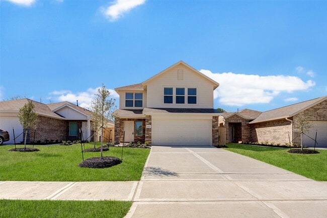 Building Photo - 17827 Pemswood Dr