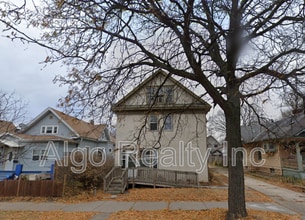 Building Photo - 3113 3rd Ave S