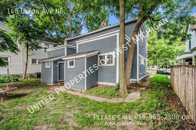 Building Photo - Available Now | 4 Bed 2 Bath Apartment in ...