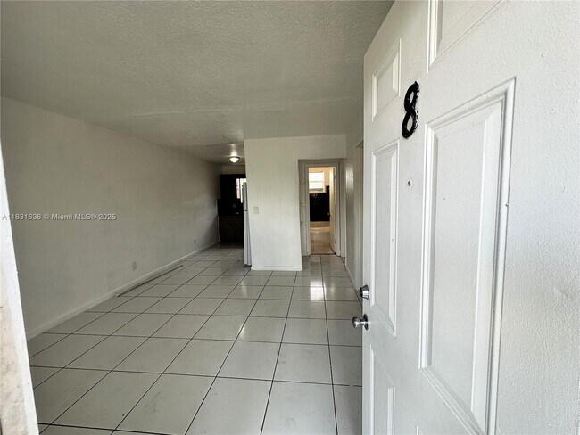 Foto del edificio - 701 NW 7th Ave
