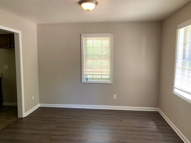 Building Photo - Single family home