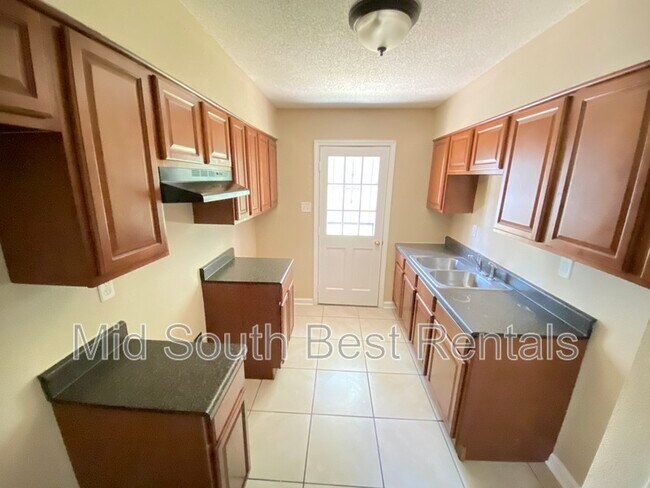 Foto del edificio - 4178 Clydesdale (South)