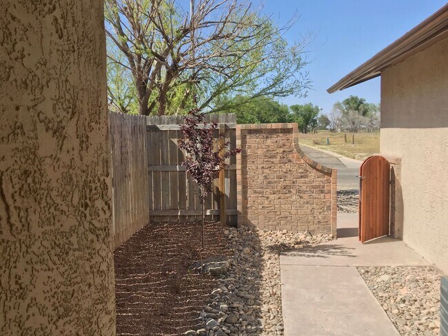 Building Photo - 2 br, 2 bath House - 34-A Bent Tree