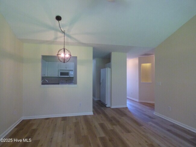 Foto del edificio - 408 Spring Hill Loop