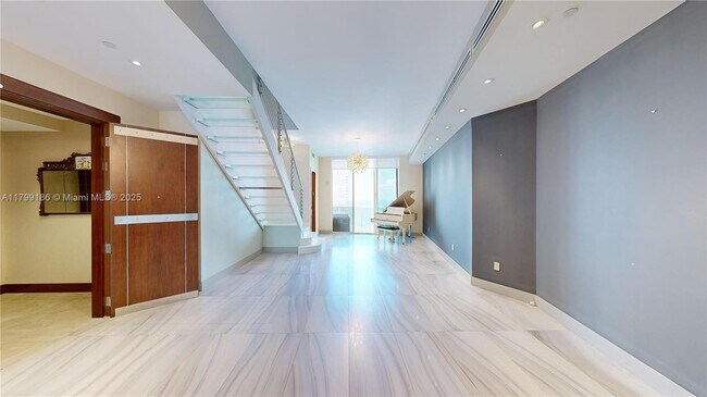 Foto del edificio - 18201 Collins Ave