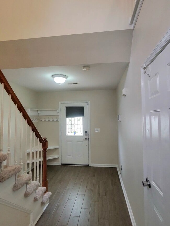 Building Photo - 105 Chardonnay Rd