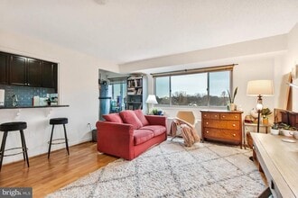 Building Photo - 2500 N Van Dorn St