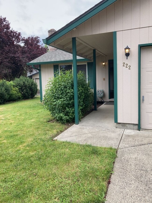 Building Photo - 222 SE 173rd Ave