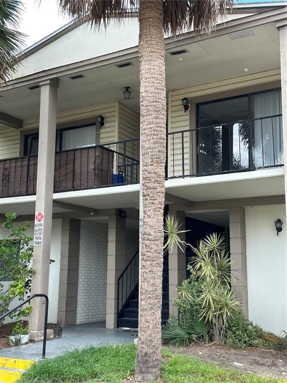 Building Photo - 6063 Village Cir S