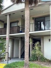Building Photo - 6063 Village Cir S