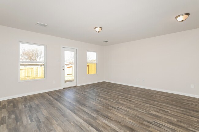 Foto del edificio - 14208 Harlequin Dr