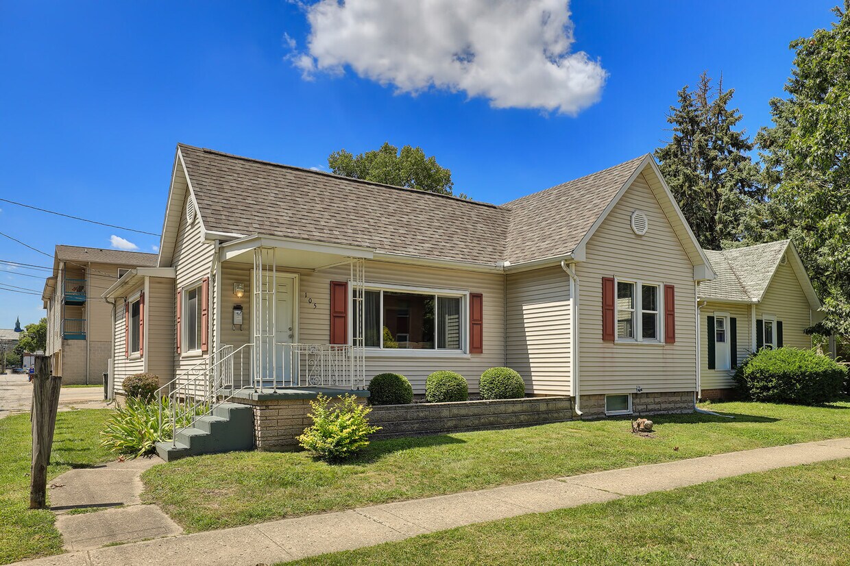 Primary Photo - 105 N Gregory St