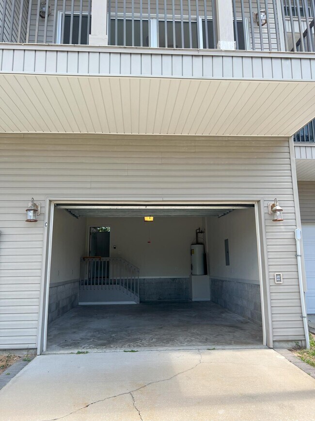 Foto del edificio - 1147 N Bayshore Dr