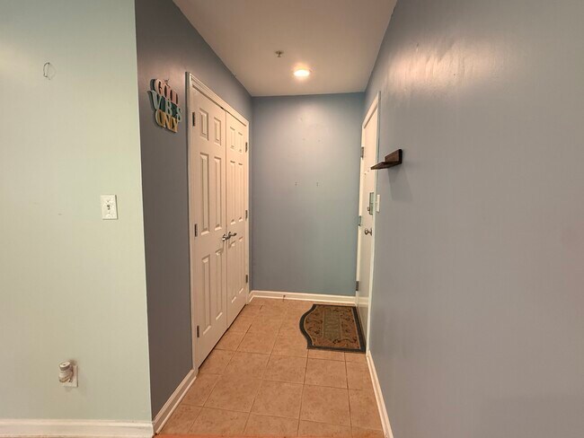 Foto del edificio - 1117 Primrose Ct