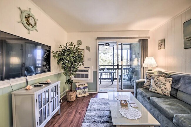 Building Photo - 9501 Shore Dr