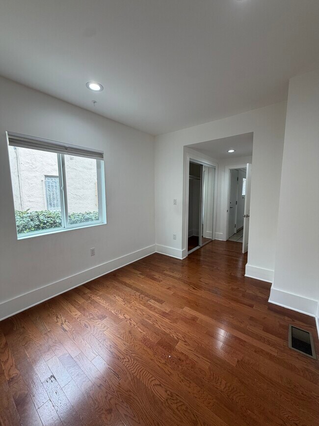 Foto del edificio - 5312 Lexington Ave