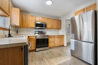 Building Photo - 2819 SE 90th Pl