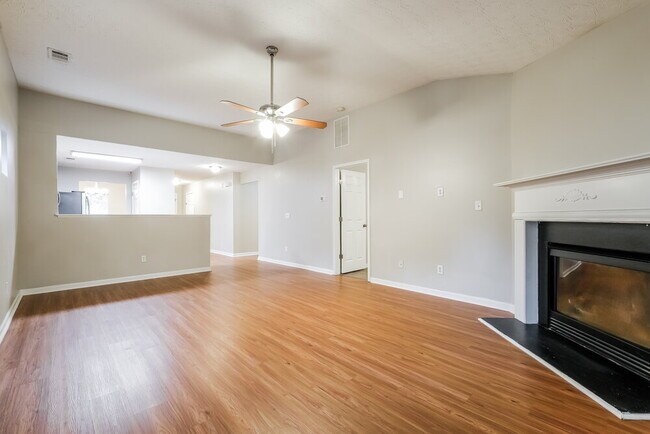 Foto del edificio - 533 Arrowhead Dr