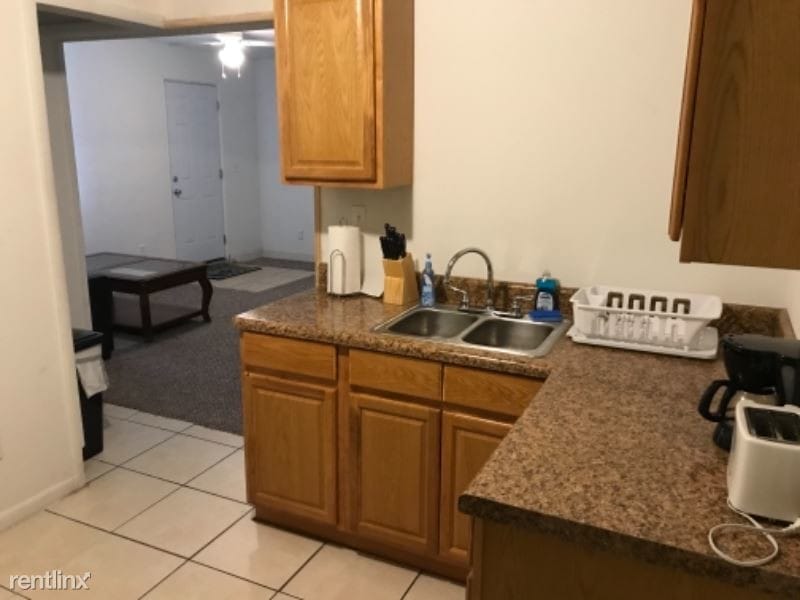 Building Photo - 721 E Seminole Ave