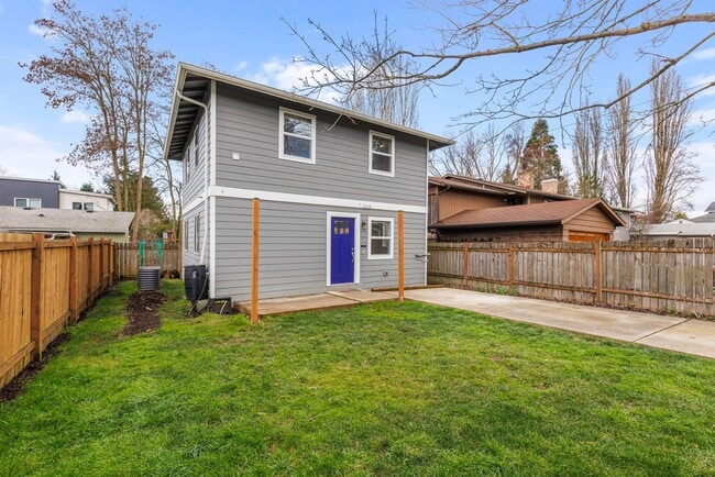 Building Photo - 202 NW 95th St