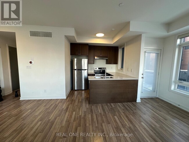 Building Photo - 370 Red Maple Rd