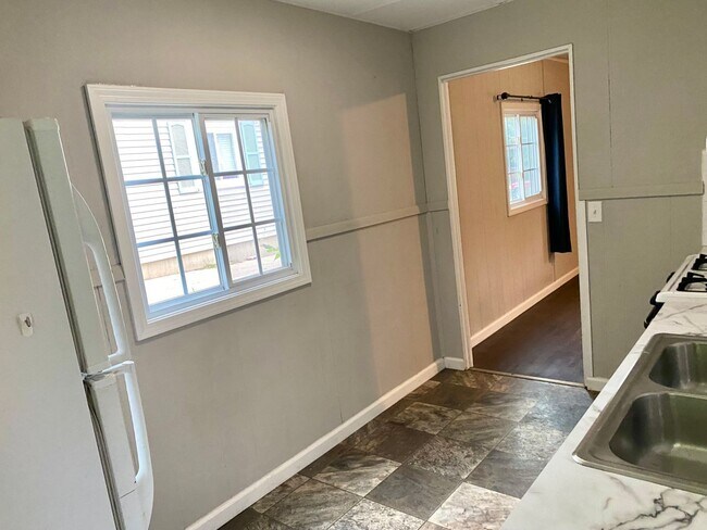 Foto del edificio - 581 Valley Ave NW