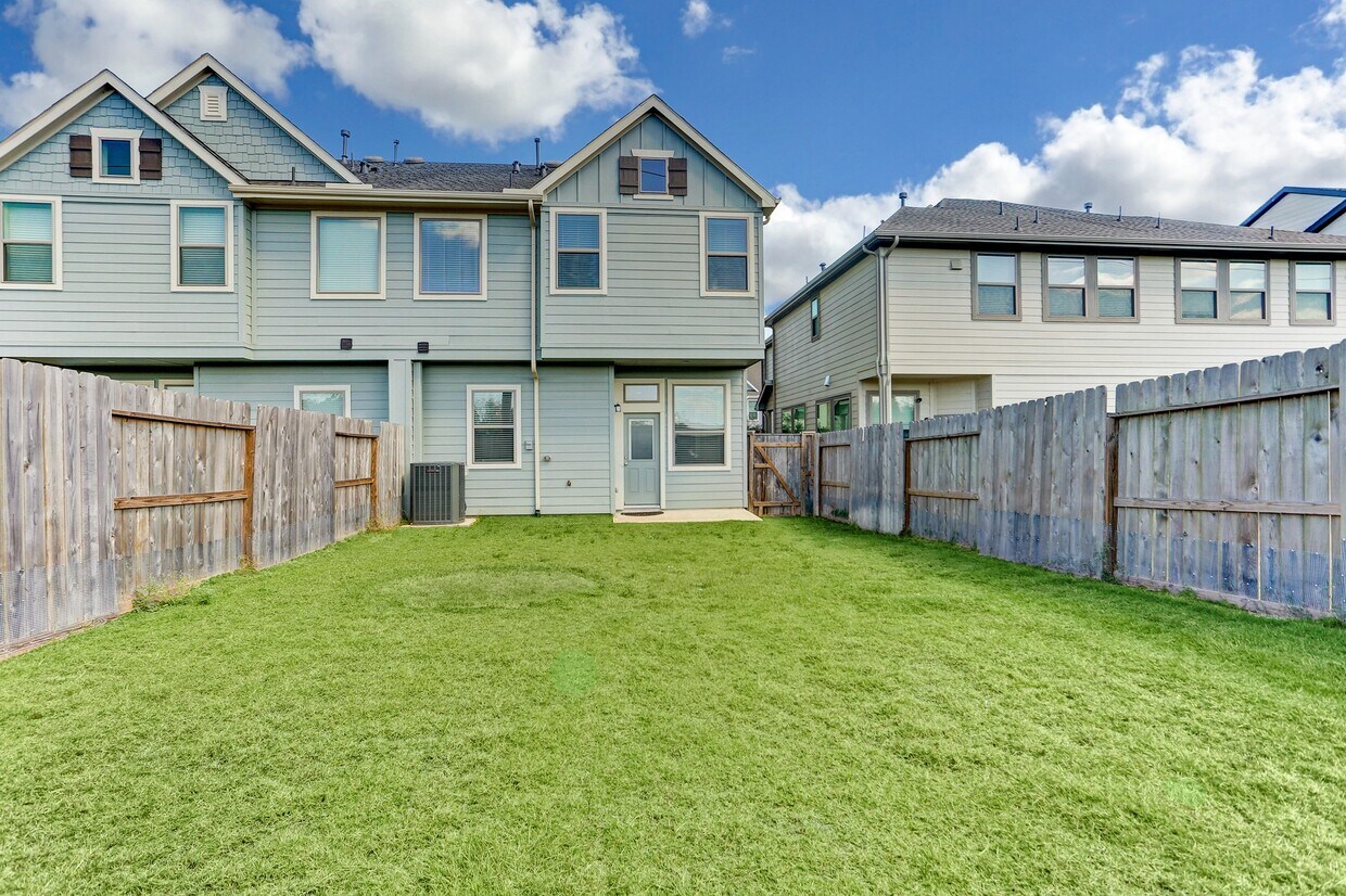 Foto del edificio - 2527 Terrace Point Dr