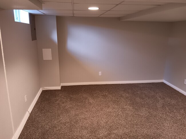 SÓTANO - 2738 N 11th St