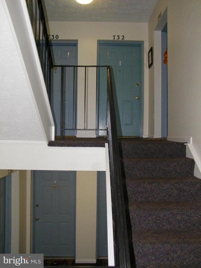 Foto del edificio - 728 Southern Hills Dr